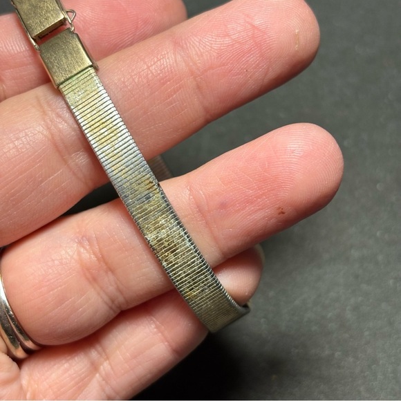 Vintage Pulsar Ladies Quartz Watch Gold Tone Rectangle Shaped Working Y580-5389 - Picture 4 of 9